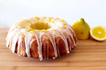 La torta de limón tiene