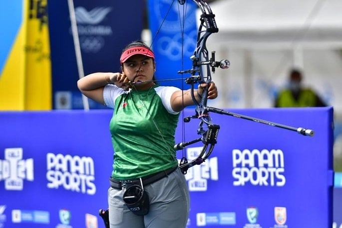 Dafne Quintero sube al podio en segundo lugar. (Comité Olímpico Mexicano)