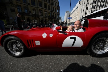 Elliot Moss y Allison Bradley,