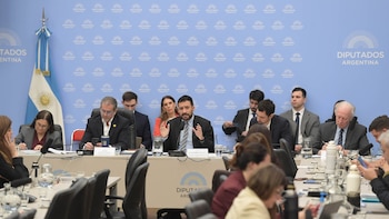 Presupuesto: el Gobierno afirmó que se eliminaron 81.000 puestos de trabajo y que seguirá con los recortes