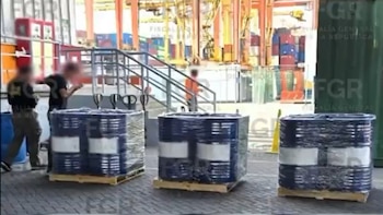 Incautan más de 50 mil litros de precursores para la elaboración de drogas en Manzanillo, Colima