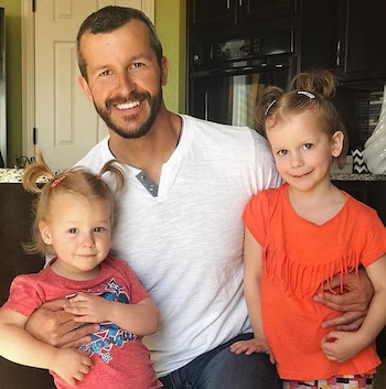 La madre/abuela Sandy Rzucek lo