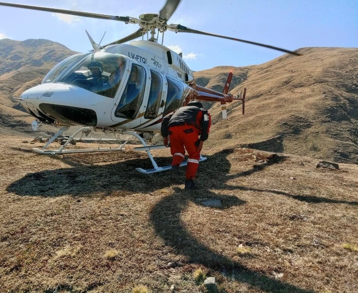 Las tareas demandaron el uso de helicopteros (Foto: @AFE_Arg)