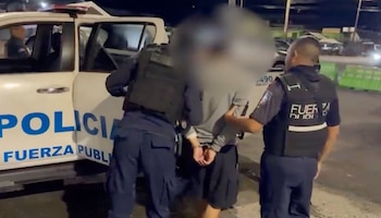 El sospechoso, de apellido Cortez, intentó escapar al observar a los oficiales en Barrio San Jorge. Crédito: MSP
