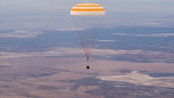 Regresaron a la Tierra tres