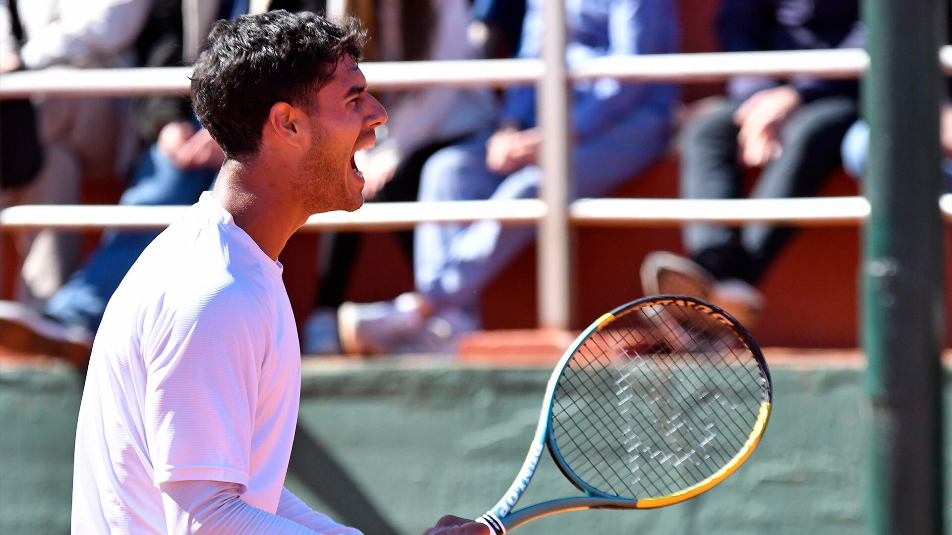 Daniel Vallejo con el título del M25 de Mar del Plata obtuvo su cuarto trofeo profesional (Foto: Marina Devo)