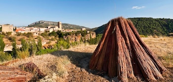 A partir de noviembre, los agricultores de Priego(Cuenca) inician la recolección del mimbre. (Turismo Castilla-La Mancha)