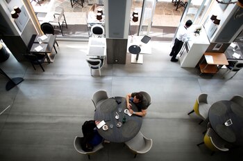 Un restaurante en Milán (Reuters/