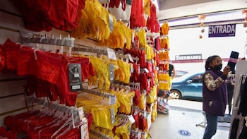 La costumbre de usar ropa