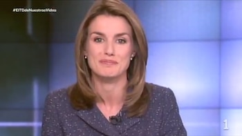 La reina Letizia sorprende en el telediario especial con una aparición fugaz pero muy significativa: su último informativo antes de su compromiso con Felipe VI