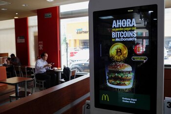 Un cartel que dice "Ahora