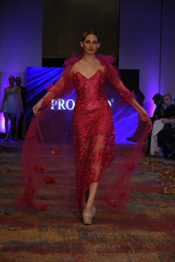 La colección “MAGIC by Profumo” en el desfile de la Winter Glow Runway