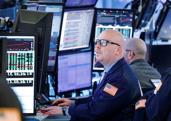 El S&P 500 y el Nasdaq cierran en máximos históricos impulsados por resultados positivos y avances diplomáticos entre Estados Unidos e Irán. (EFE/Justin Lane)