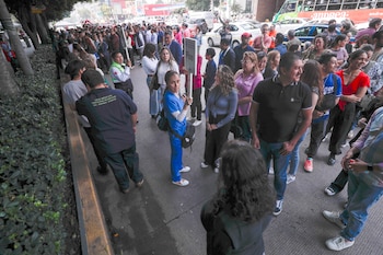 Miles de personas acompañadas de