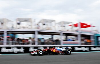 Hamilton quedó séptimo y Leclerc