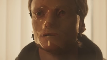 Tom Rhys Harries impacta en el primer tráiler de Clayface, trayendo el terror corporal a Gotham