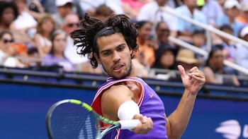 Alcaraz regresa con una victoria convincente en su debut en el US Open