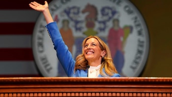 La gobernadora de Nueva Jersey, Mikie Sherrill, critica a la FIFA por los costos de transporte para la Copa Mundial