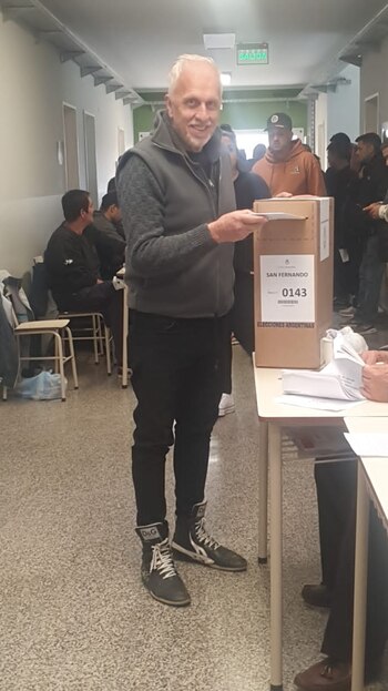 Andrés Nara votó en San