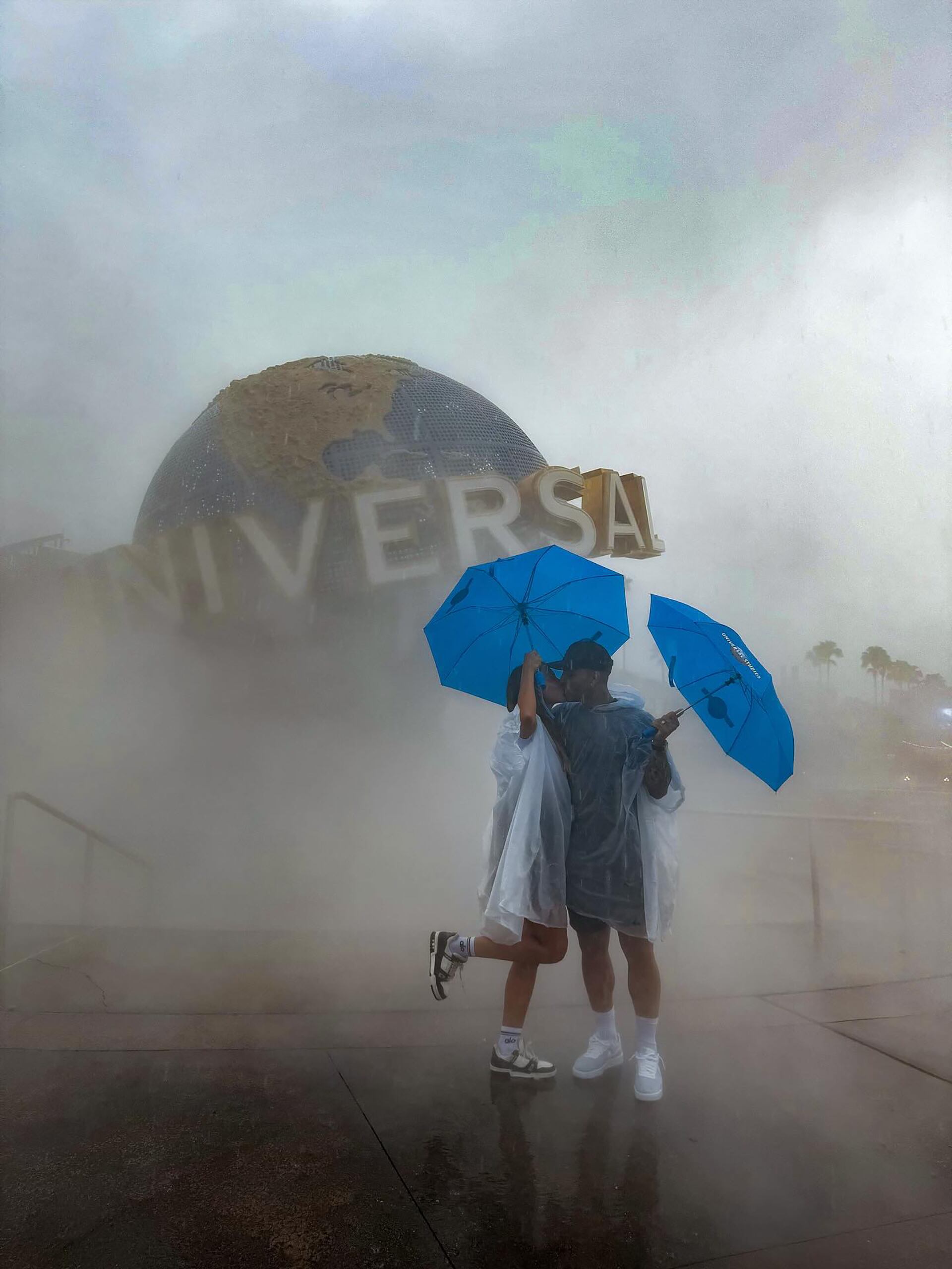 La pareja en los parques de Universal, Orlando (Instagram)