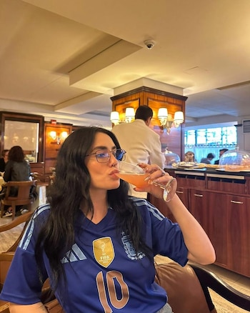 Lali Espósito lució la camiseta