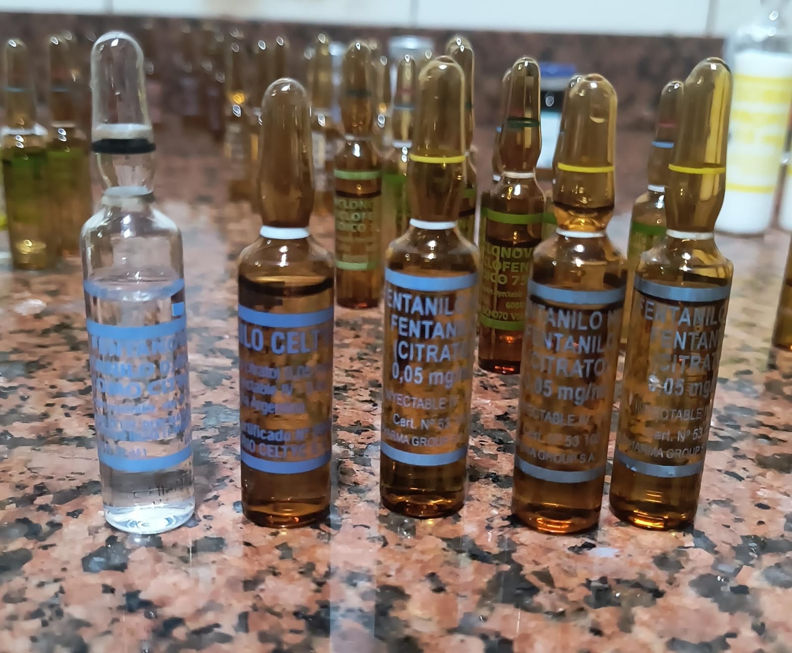 En la cocina del departamento había ampollas de propofol, fentanilo y otras drogas medicinales