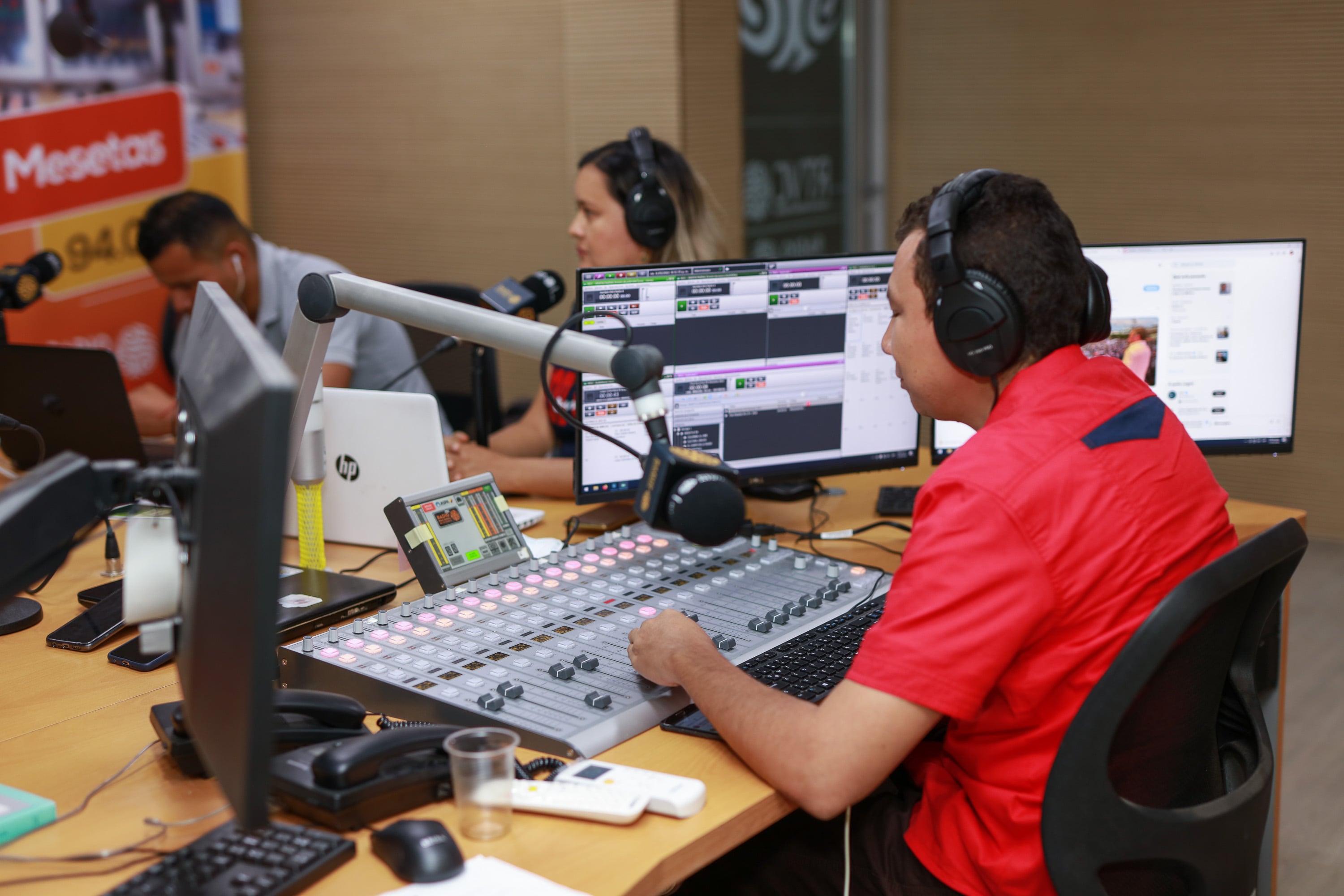 Inravisión informó que las Emisoras de Paz de Buenaventura, Agustín Codazzi, Riosucio y Tierralta comenzaron a operar en 2024 sin autorización definitiva - crédito cortesía RTVC