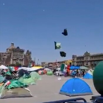 Vuelan casas de campaña de