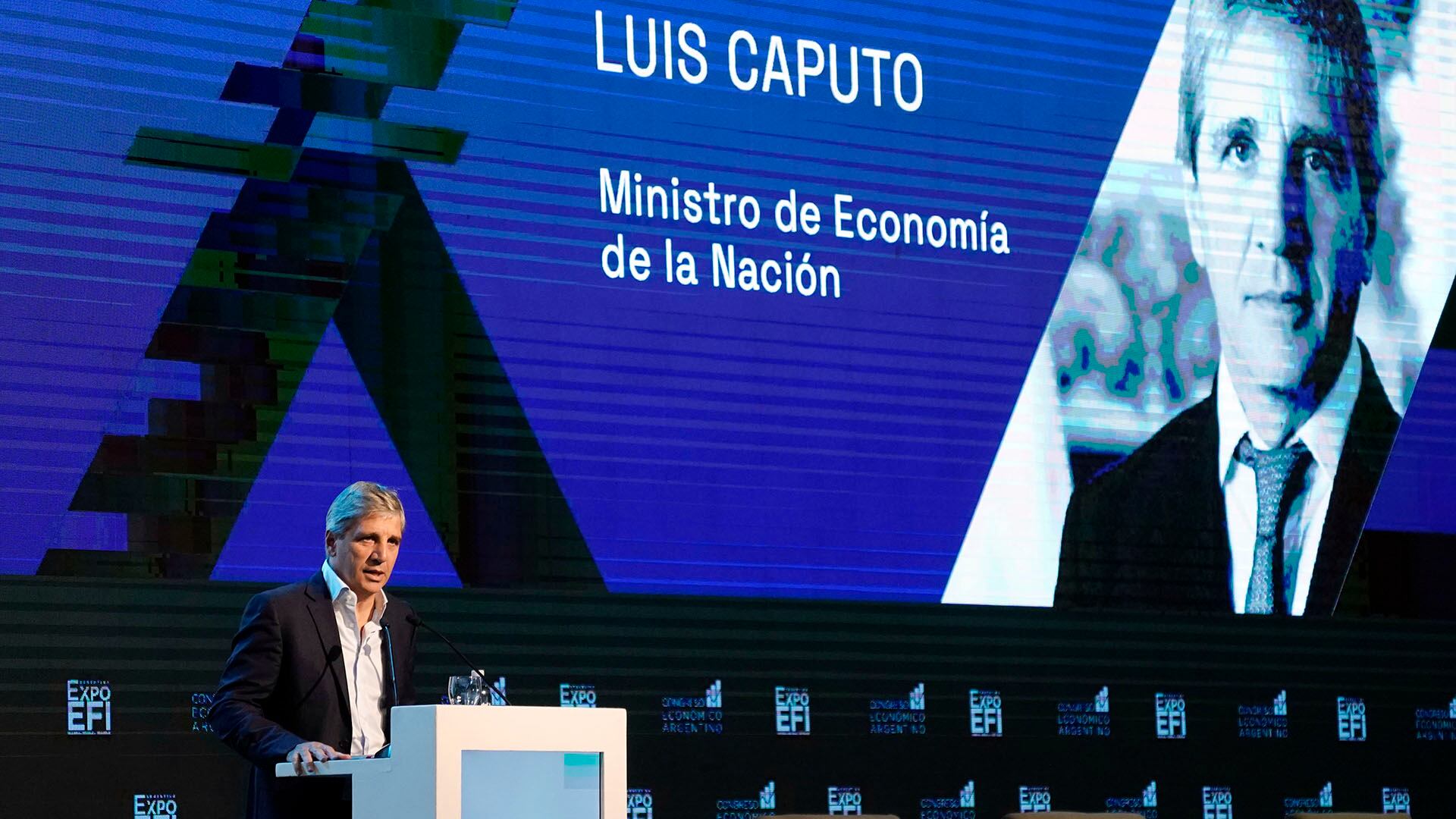 El ministro de Economía, Luis Caputo, es uno de los principales artífices de la regla de no homologar las paritarias por encima de la inflación