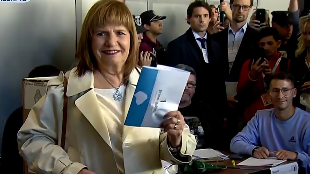 Bullrich votó en la Sociedad Rural de Palermo.