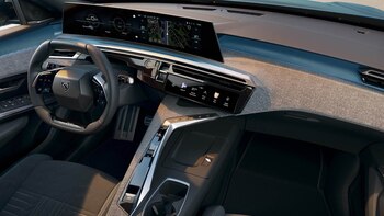 La consola central está diseñada