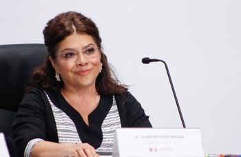 Dos personas cercanas a la