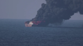 EEUU asegura haber destruido un velero "vinculado a Irán" que vigilaba a su Armada en el estrecho de Ormuz