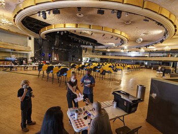 Darla Rothman. Chris Lindsay y