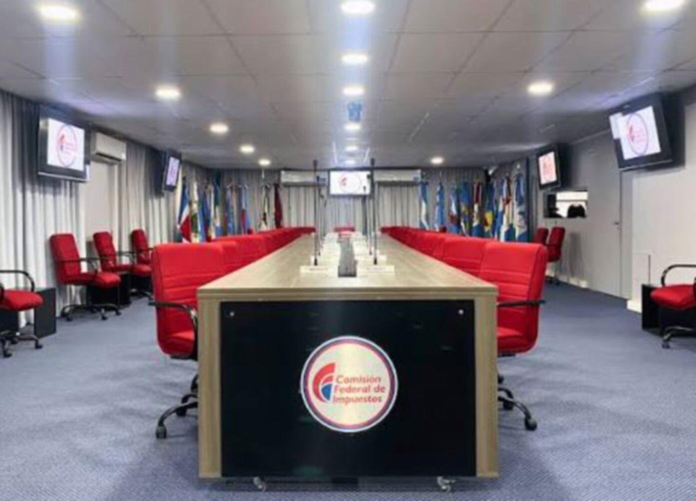 La Comisión Federal de Impuestos renovó la designación como titular a Vicente Pololla (Comisión Federal de Impuestos)