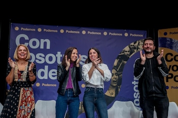 Irene Montero, en el centro, durante una Conferencia Política del partido, en el Círculo de Bellas Artes, a 4 de noviembre de 2023, en Madrid (España). (Ricardo Rubio - Europa Press)