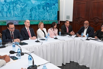 El Gobierno de Panamá se reúne con transportistas para definir un nuevo subsidio al combustible que estabiliza precios del transporte público. (Cortesía: Astrid Salazar)