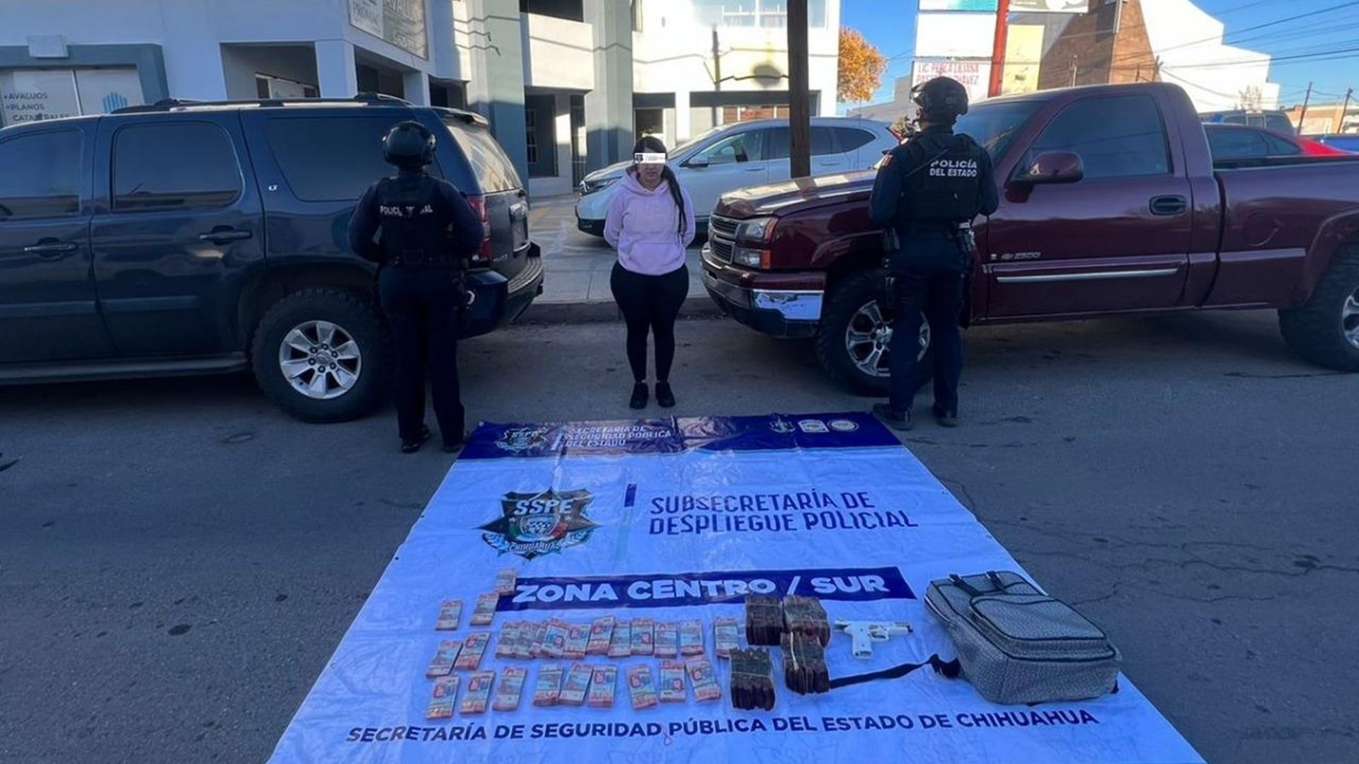 La mujer fue localizada junto a dos menores de edad.Foto: SSPE