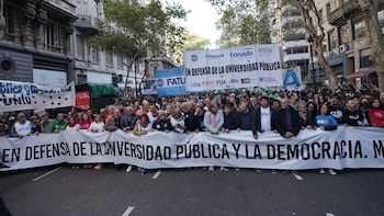 Se reabre el conflicto universitario: los gremios docentes realizarán un paro y reclaman por el financiamiento