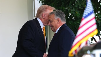 Trump manifiesta su "total y