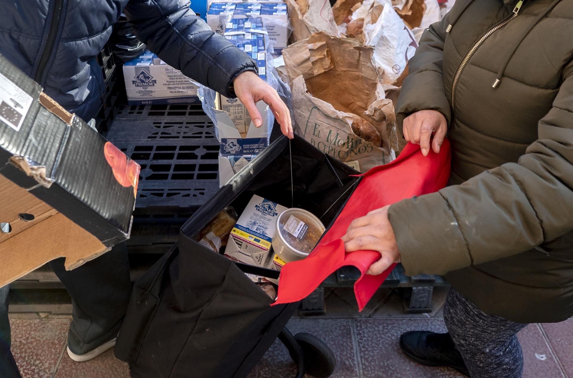 El 93,9% de personas bajo el umbral de la pobreza no percibe rentas mínimas de inserción de las CCAA, según informe