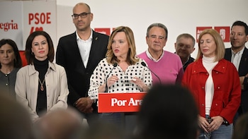 El PSOE toca fondo en