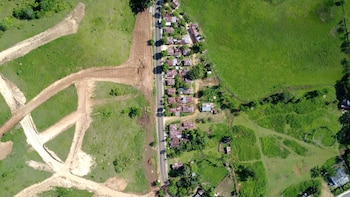 La carretera Monte Plata–Cevicos beneficiará a más de 500,000 personas con 44,25 kilómetros de conexión vial. (Foto cortesía Ministerio de Obras Públicas)