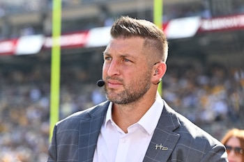 Tim Tebow eligió el celibato hasta el matrimonio (Maria Lysaker-Imagn Images)