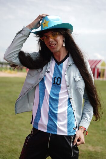 Uno de los presentes con