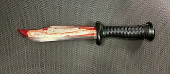 Cuchillo falso confiscado en Baltimore;