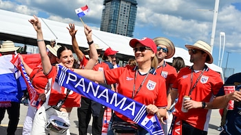 En medio de la derrota los panameños celebraron a su “aguerrida” selección de fútbol