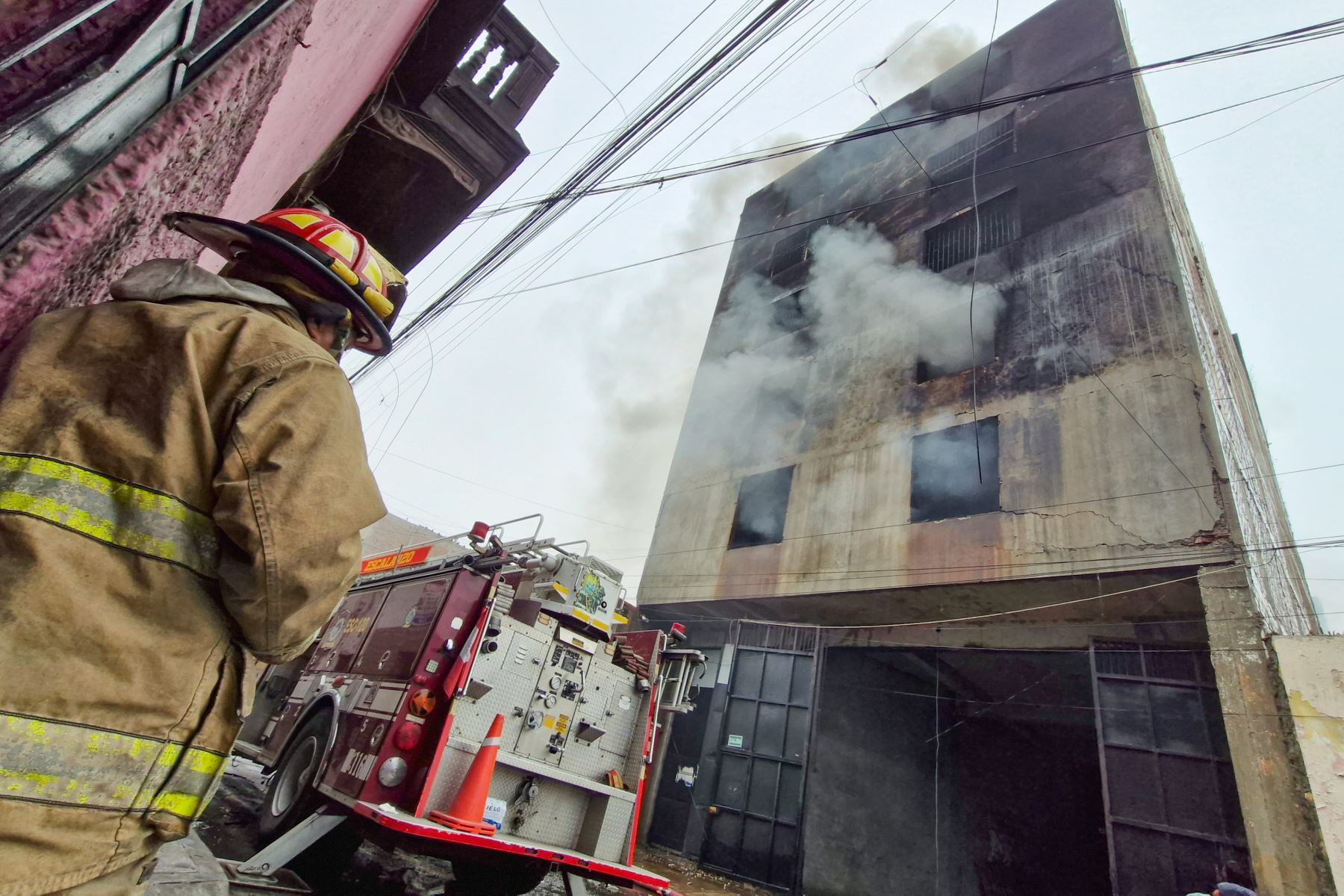 Barrios Altos viene sufriendo una escalada de incendios. (Foto: Andina)