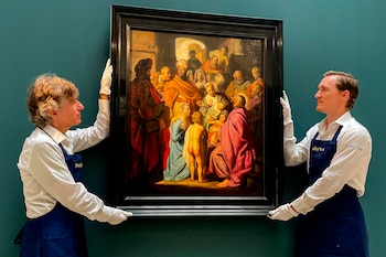 Un cuadro atribuido recientemente al pintor barroco neerlandés Rembrandt fue vendido por 9,3 millones de euros (EFE/ Luis Campello)