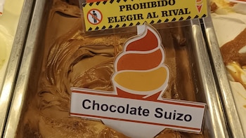 Marketing mundialista: las heladerías dejarán de vender el sabor chocolate suizo hasta después del partido de la Selección